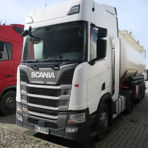 Unidad tractora SCANIA R450