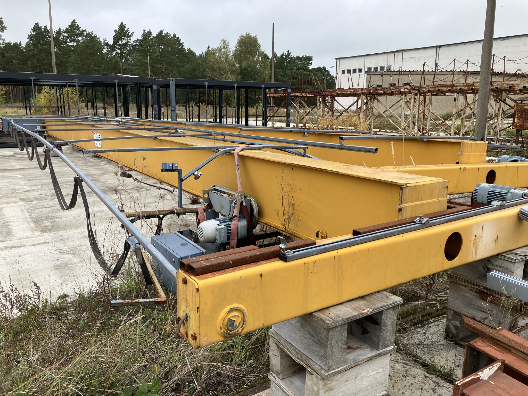 Wyposażenie byłej betoniarni-3