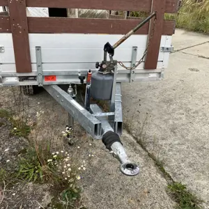 Avtomobilska prikolica Anssems