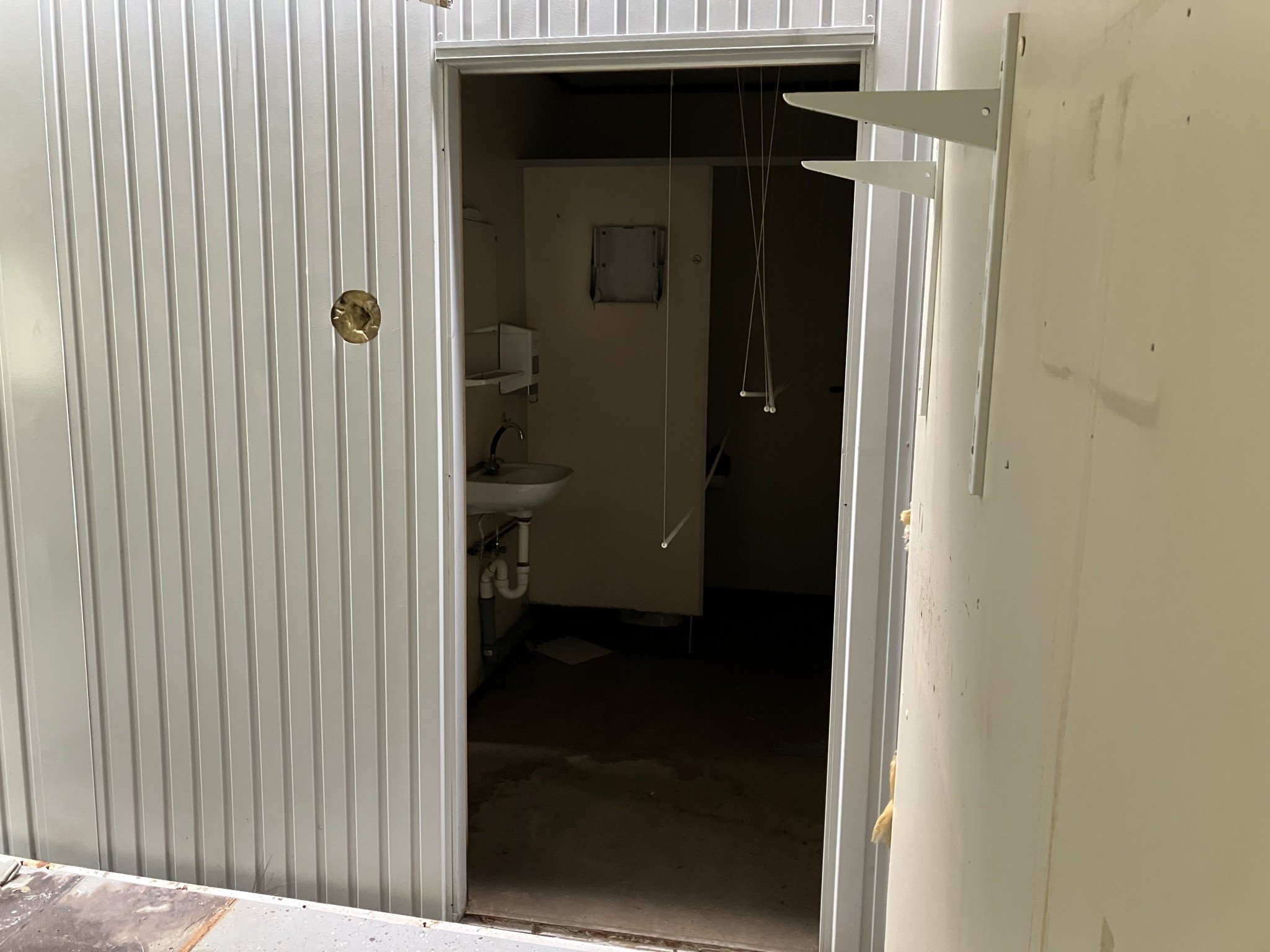 Wyposażenie byłej betoniarni-8