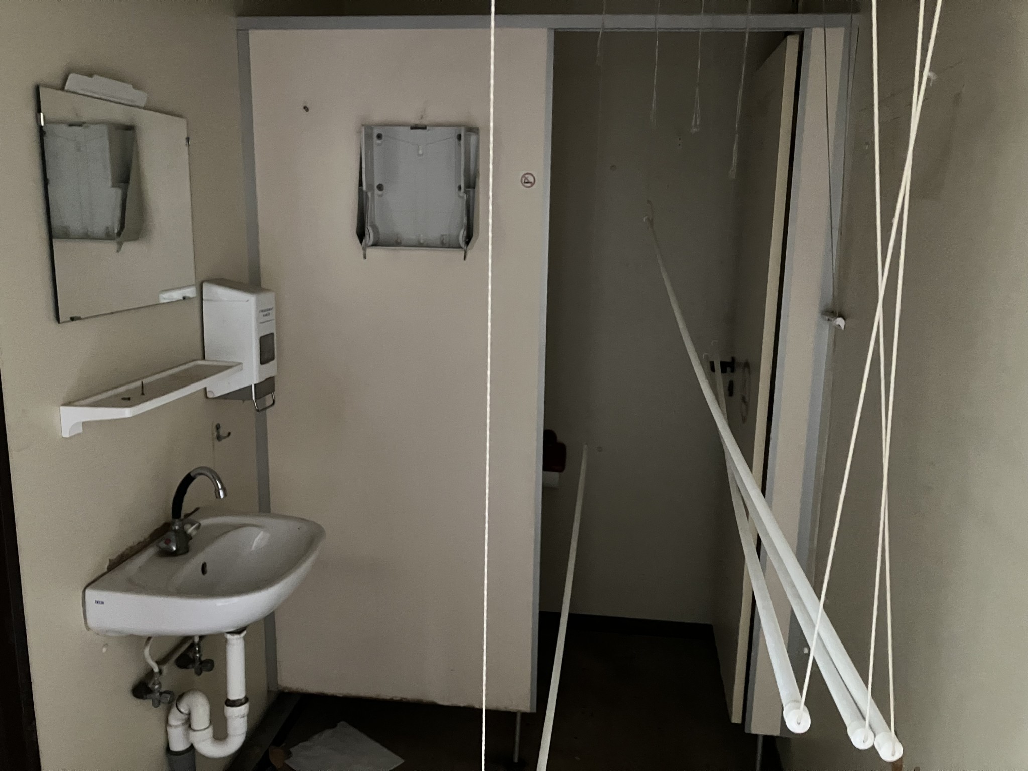 Wyposażenie byłej betoniarni-9