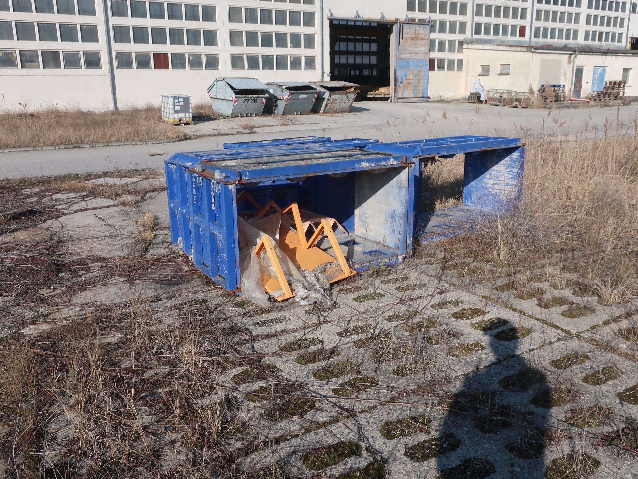 Wyposażenie byłej betoniarni-1