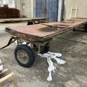 Priklopnik za platformo