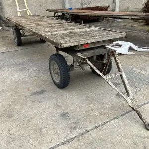 Priklopnik za platformo