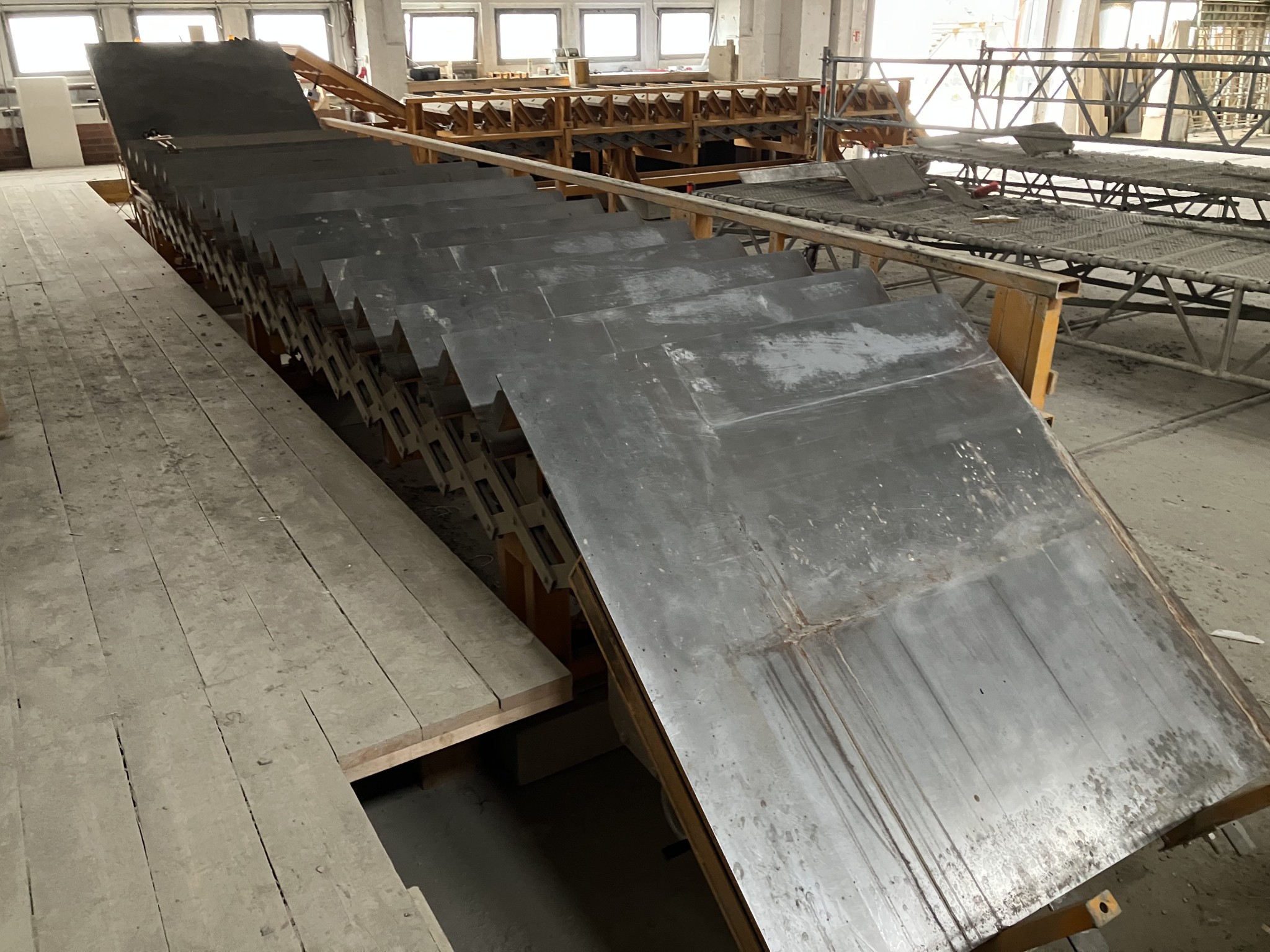 Wyposażenie byłej betoniarni-2