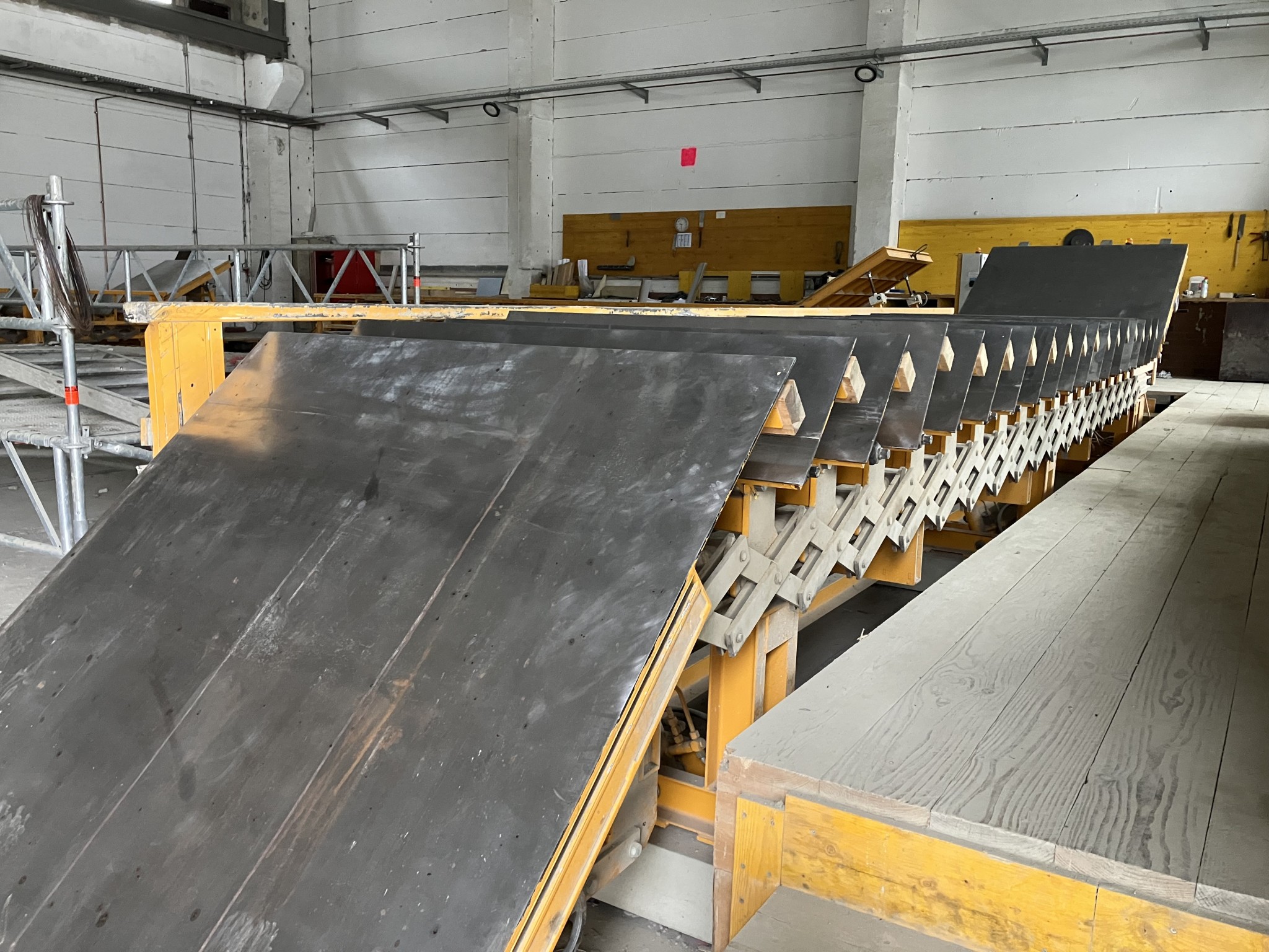 Wyposażenie byłej betoniarni-3