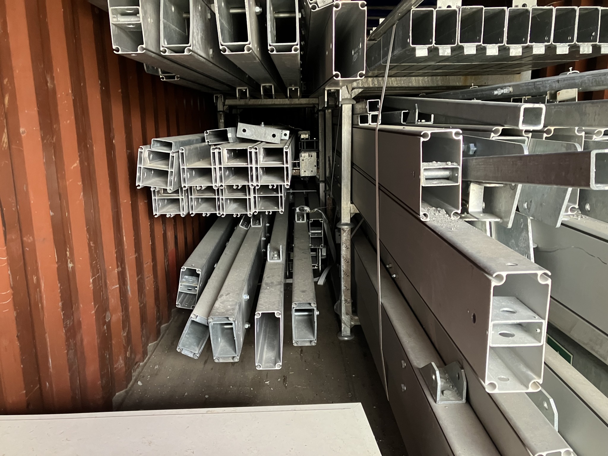 Wyposażenie byłej betoniarni-9