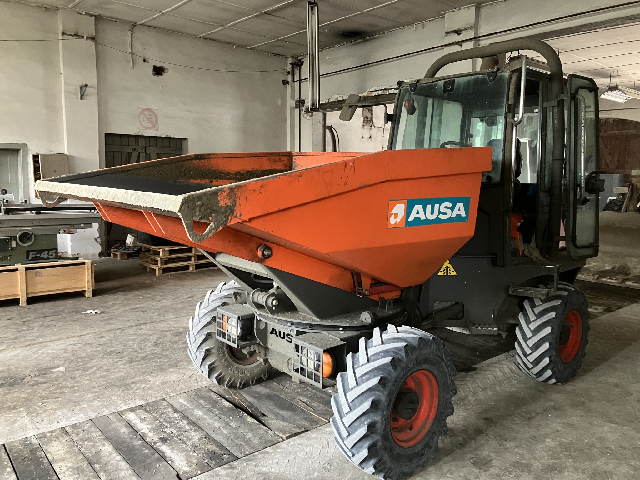 Wyposażenie byłej betoniarni-6