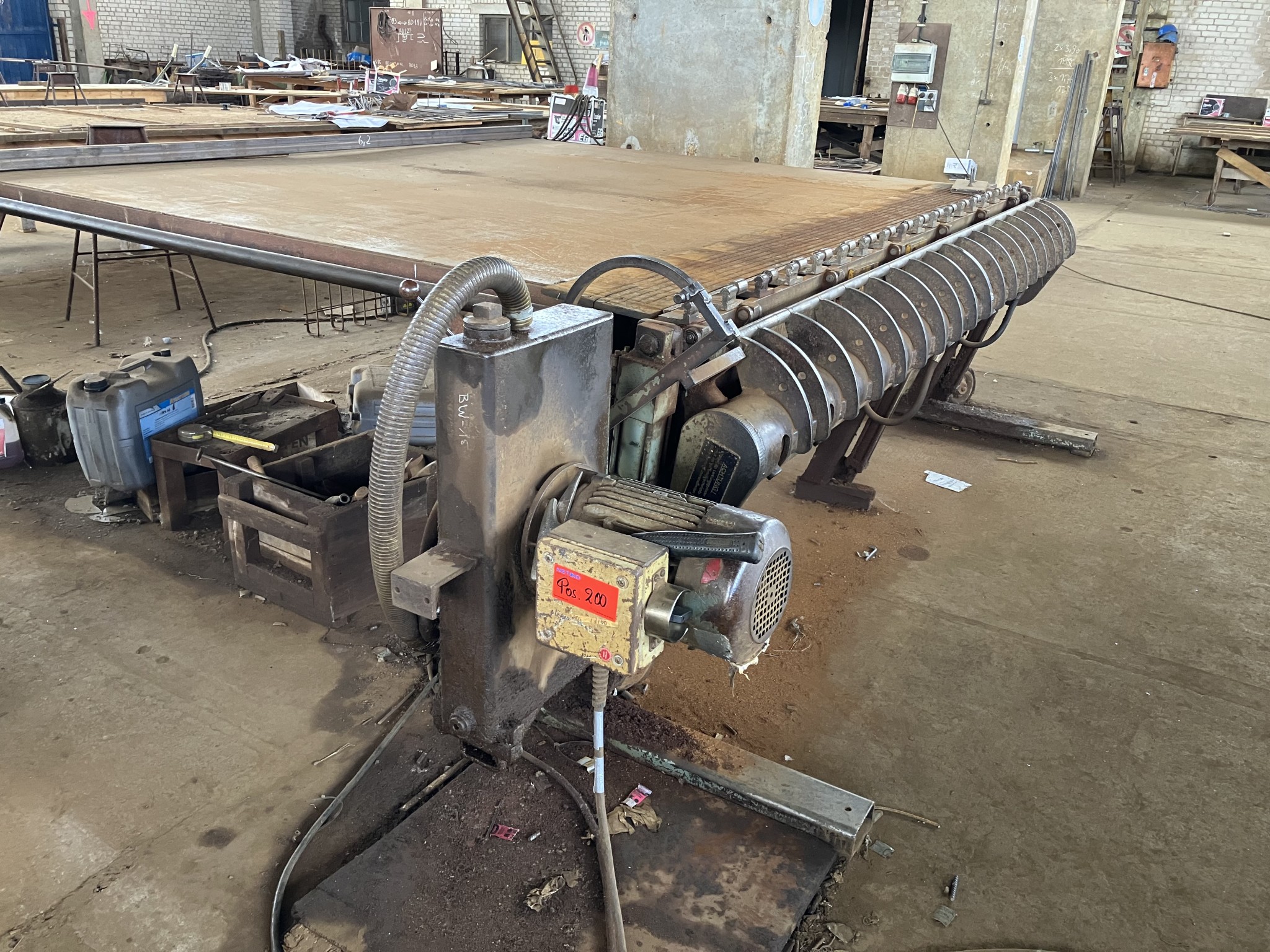 Betriebliche Einrichtung eines ehemaligen Betonwerks-1