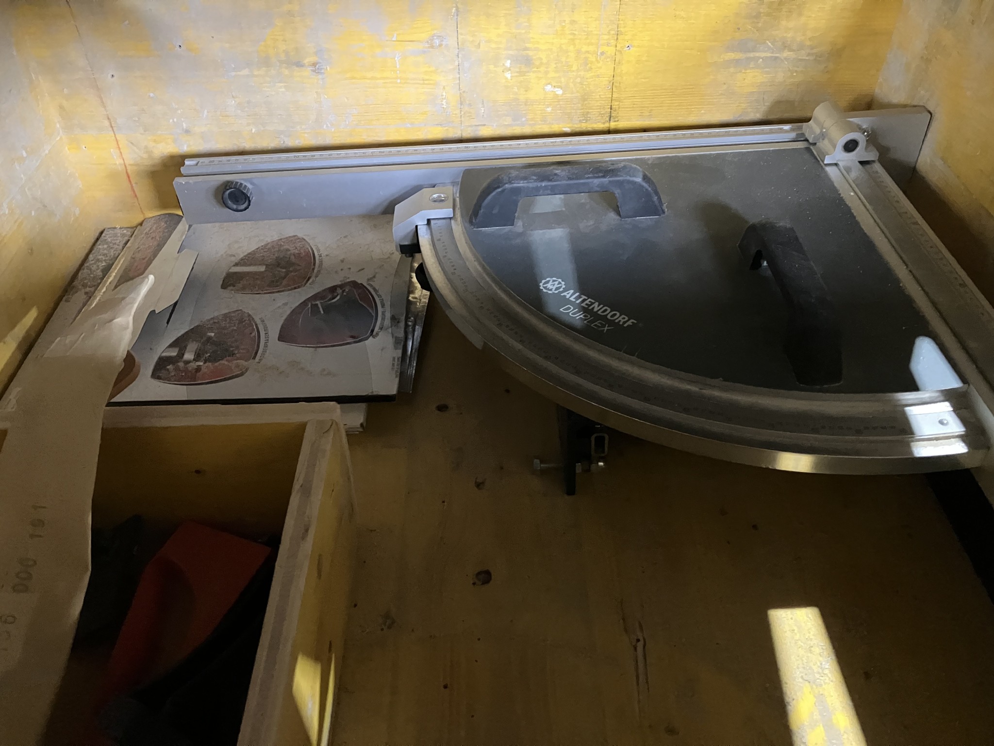 Wyposażenie byłej betoniarni-7