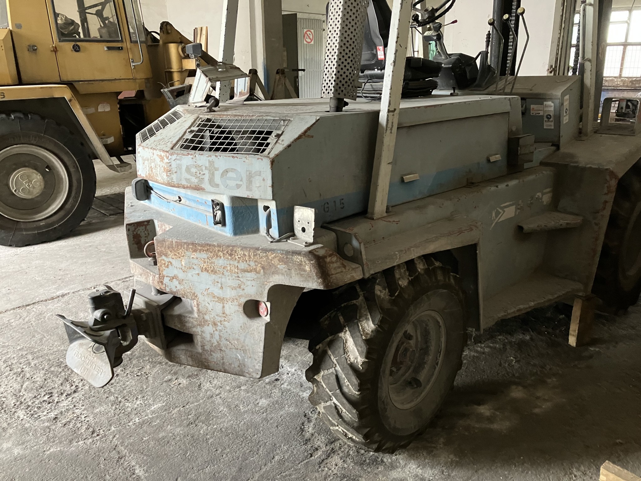 Wyposażenie byłej betoniarni-3