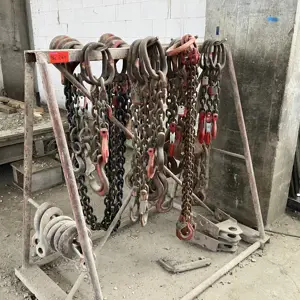 Stojalo za obešanje verig različnih velikosti velikosti