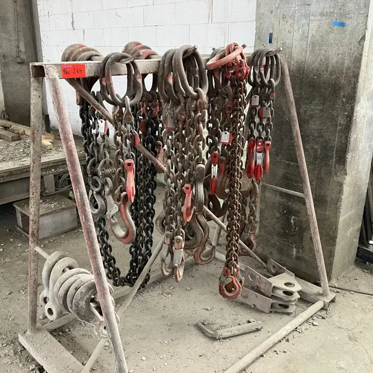 Stojalo za obešanje verig različnih velikosti velikosti