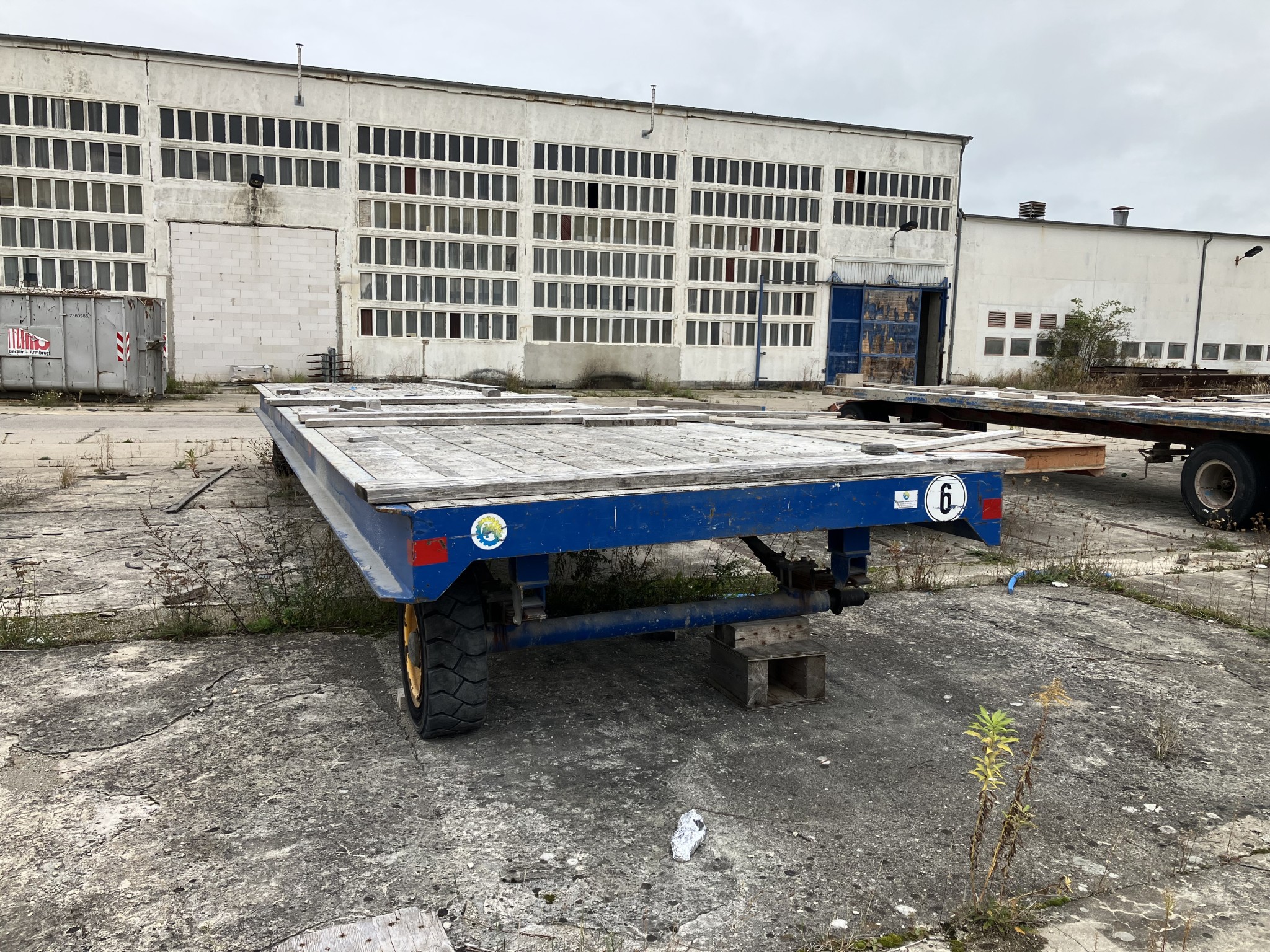 Wyposażenie byłej betoniarni-2