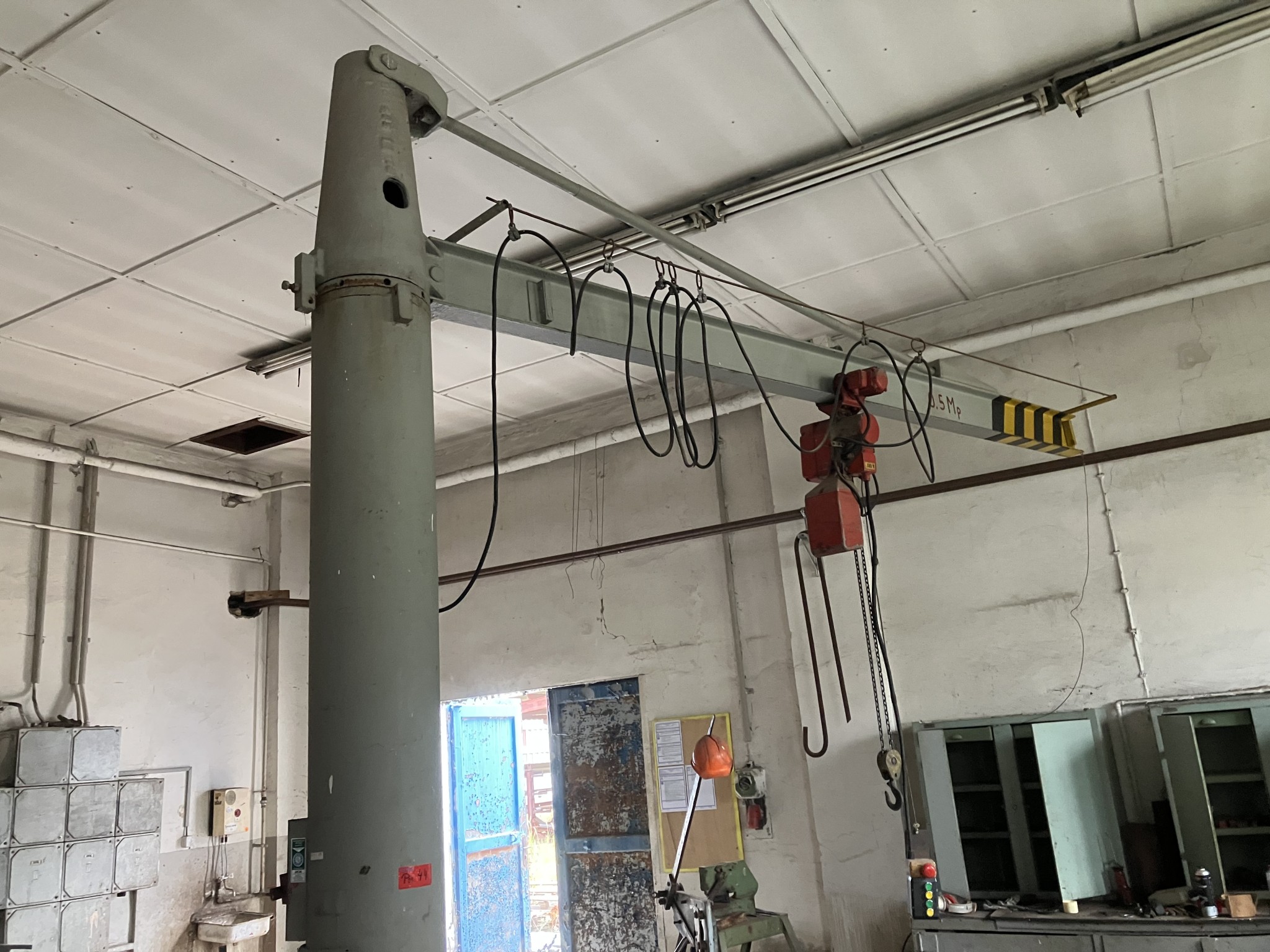 Wyposażenie byłej betoniarni-1