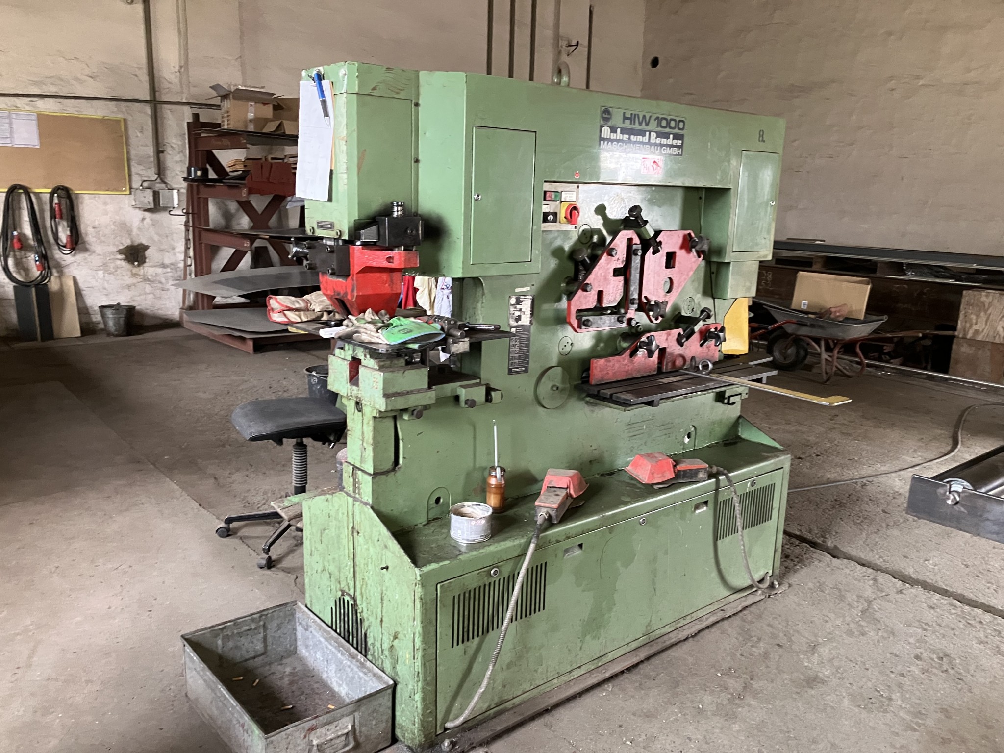 Wyposażenie byłej betoniarni-1