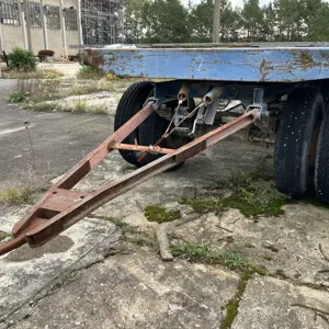 Priklopnik za platformo