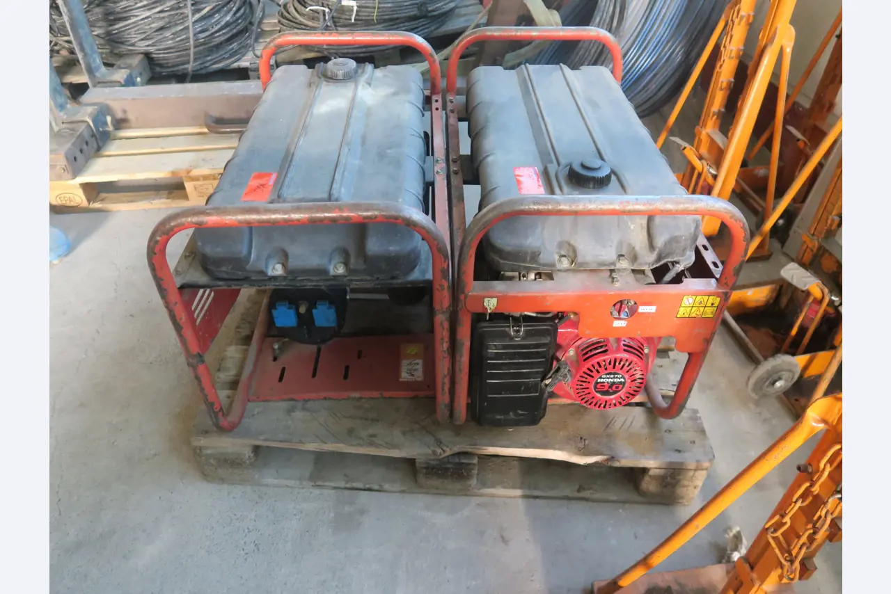 Workshop equipment and various accessories from the construction sector-3