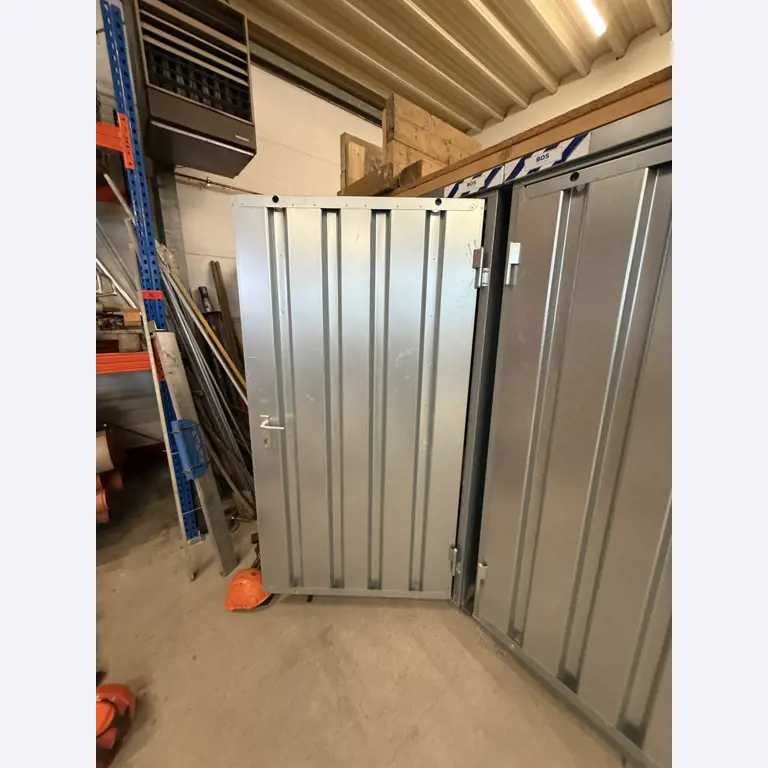 Workshop equipment and various accessories from the construction sector-2