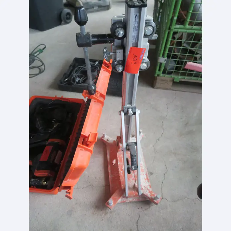 Workshop equipment and various accessories from the construction sector-2