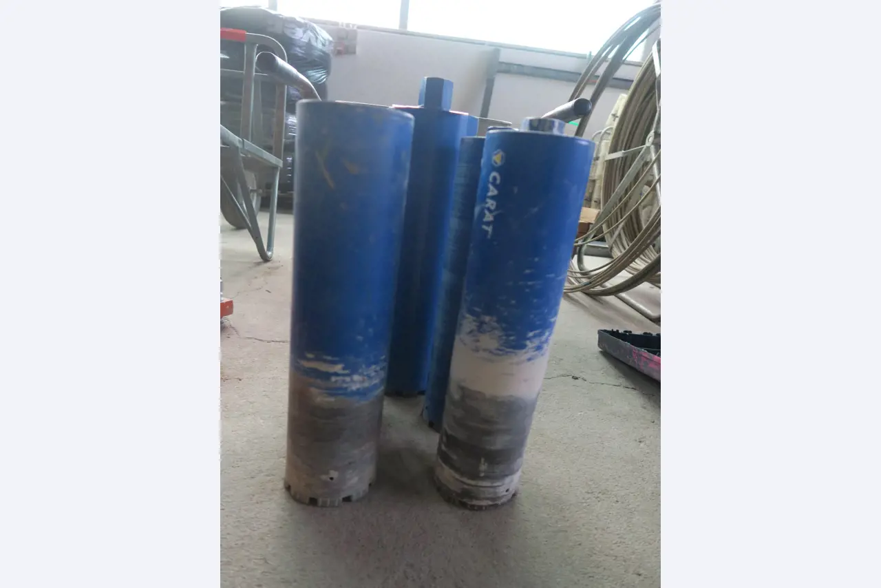 Workshop equipment and various accessories from the construction sector-4