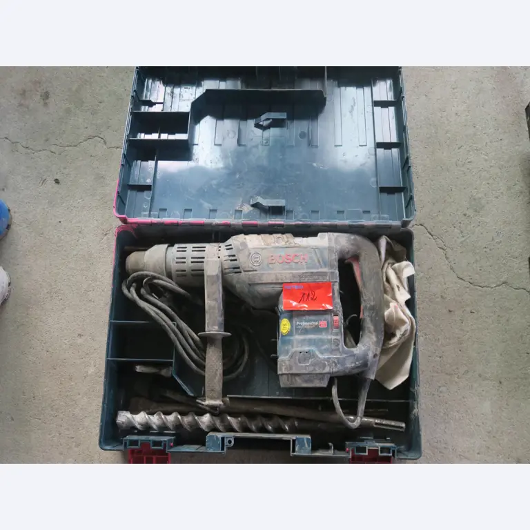 Workshop equipment and various accessories from the construction sector-1