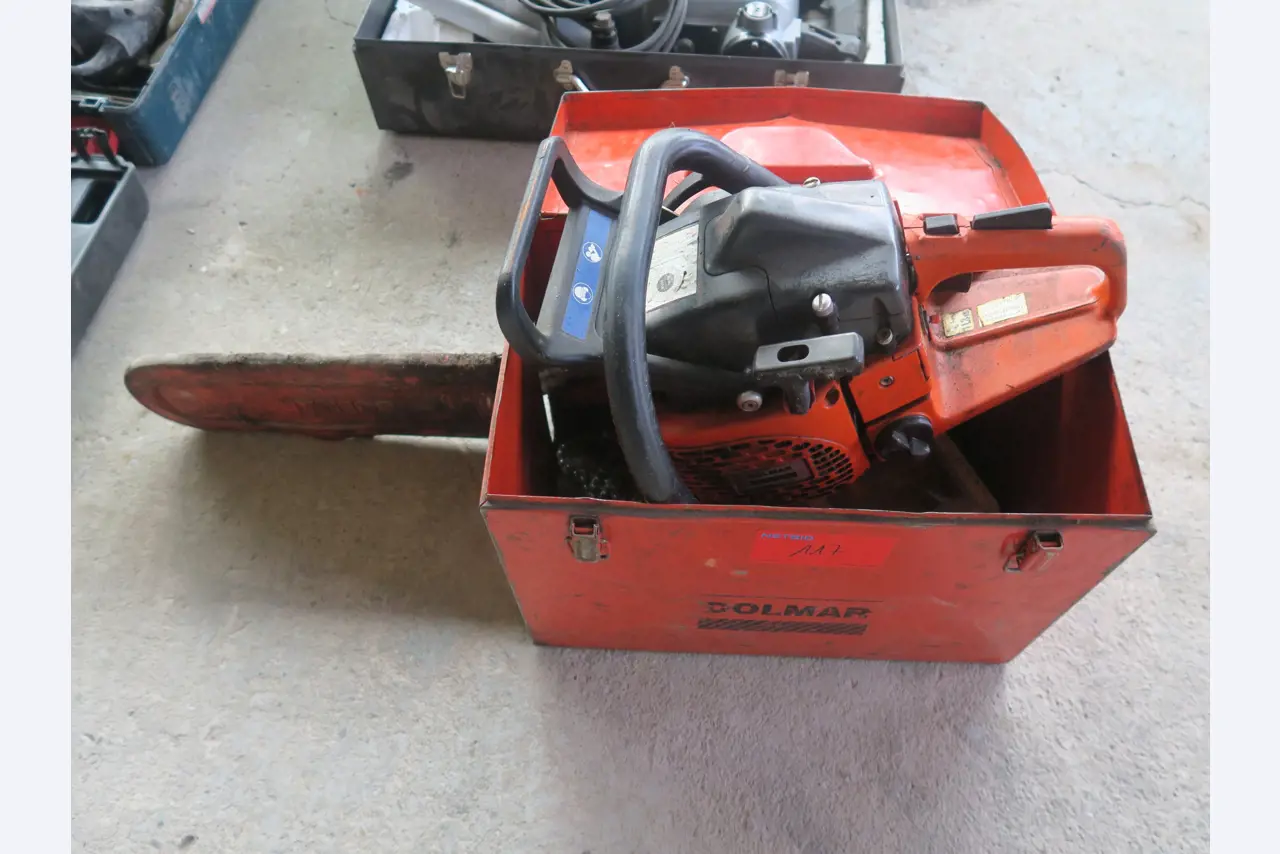 Workshop equipment and various accessories from the construction sector-1