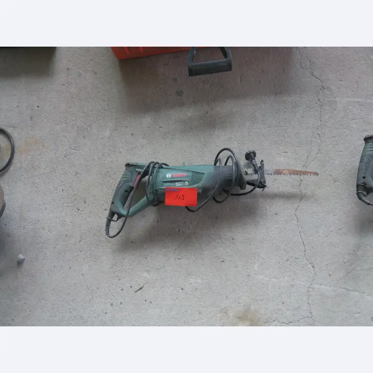 Werkplaatsuitrusting en diverse accessoires uit de bouwsector-1