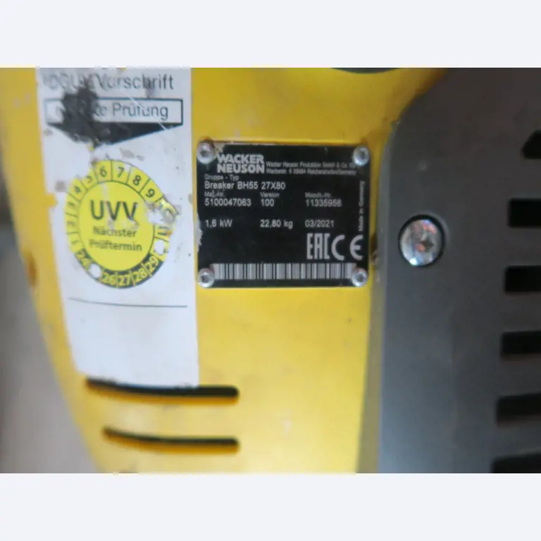 Dílenské vybavení a různé příslušenství z oblasti stavebnictví-2