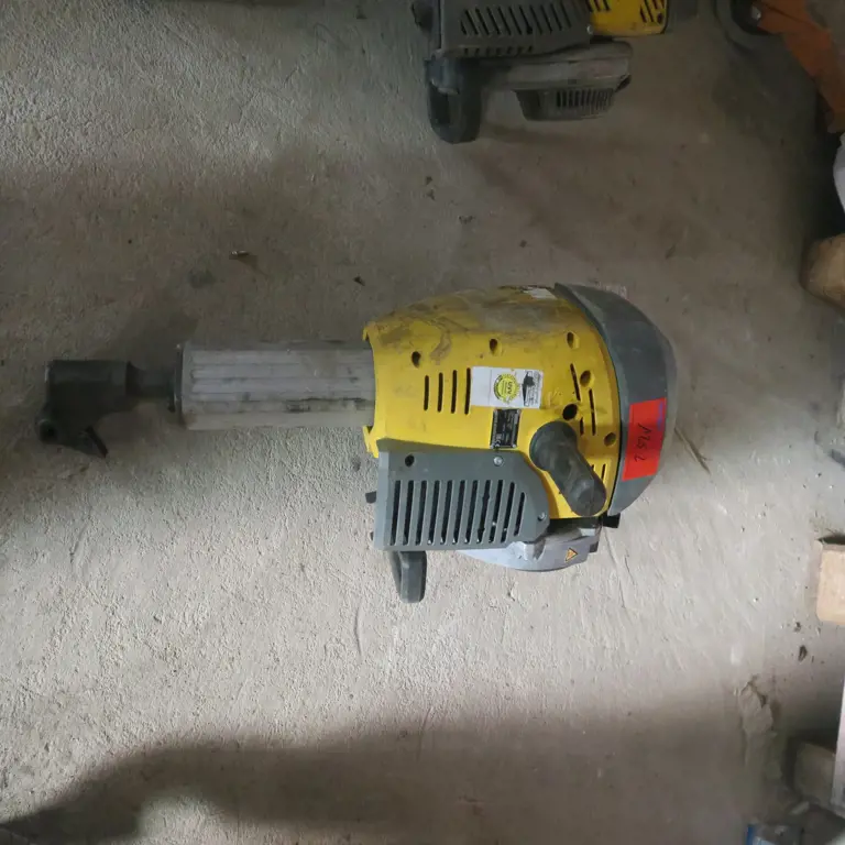 Petrol demolition hammer Wacker Neuson BH55