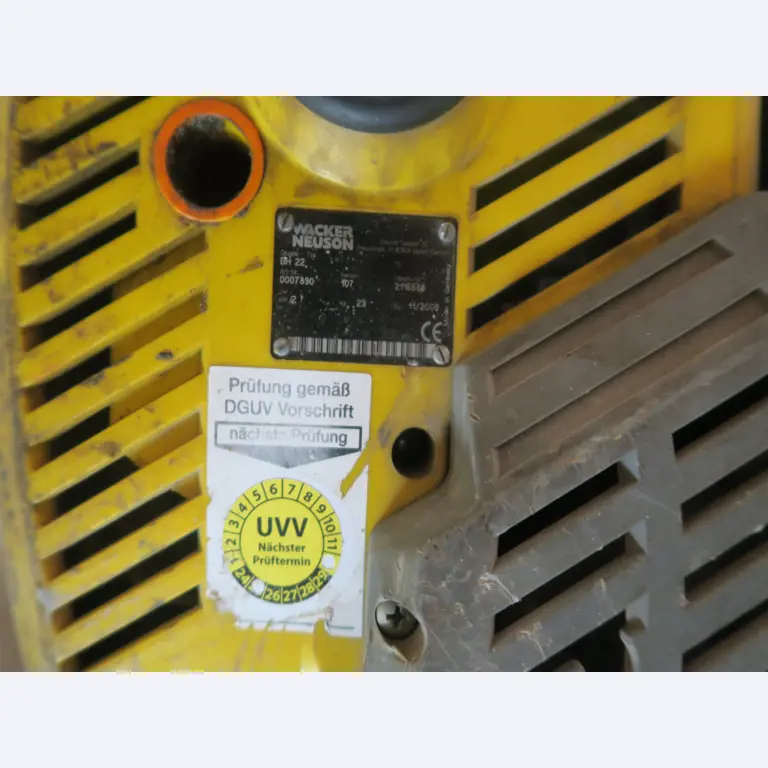 Workshop equipment and various accessories from the construction sector-2