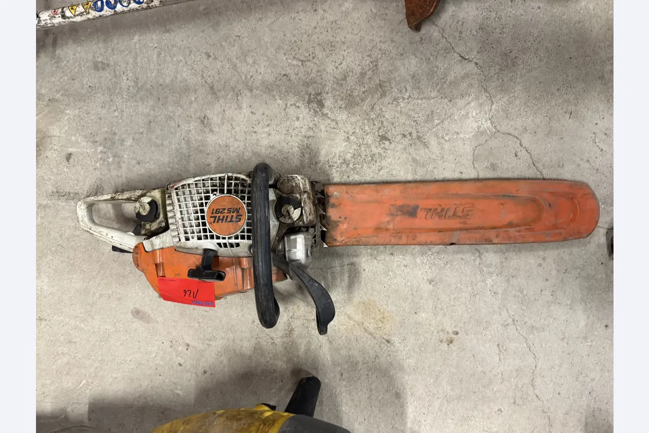 Workshop equipment and various accessories from the construction sector-1