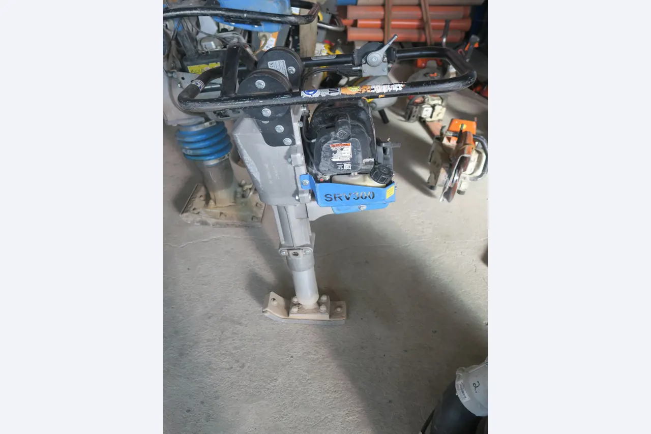 Workshop equipment and various accessories from the construction sector-1