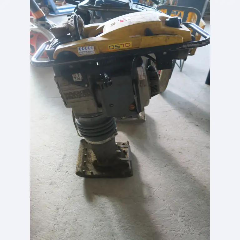 Workshop equipment and various accessories from the construction sector-1