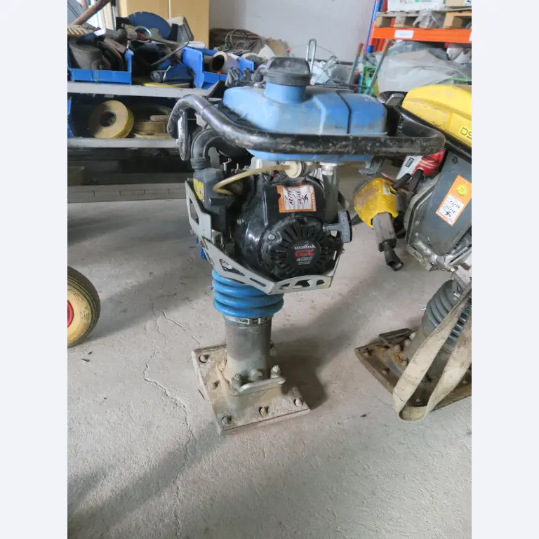 Workshop equipment and various accessories from the construction sector-1