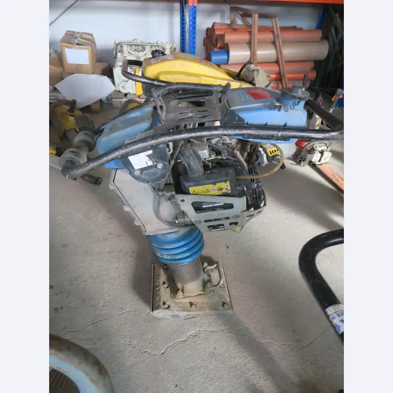 Workshop equipment and various accessories from the construction sector-2