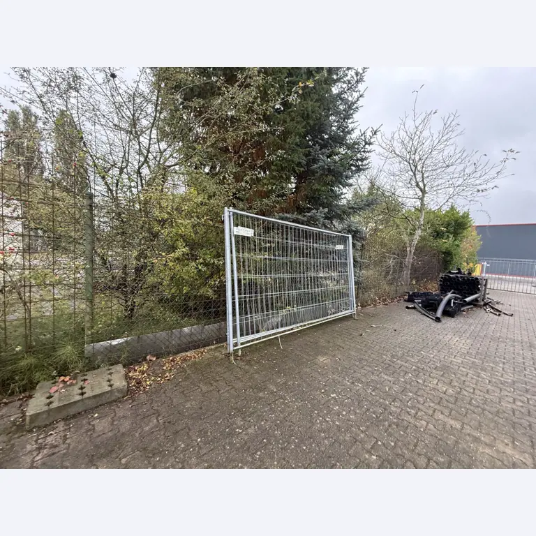 Workshop equipment and various accessories from the construction sector-2