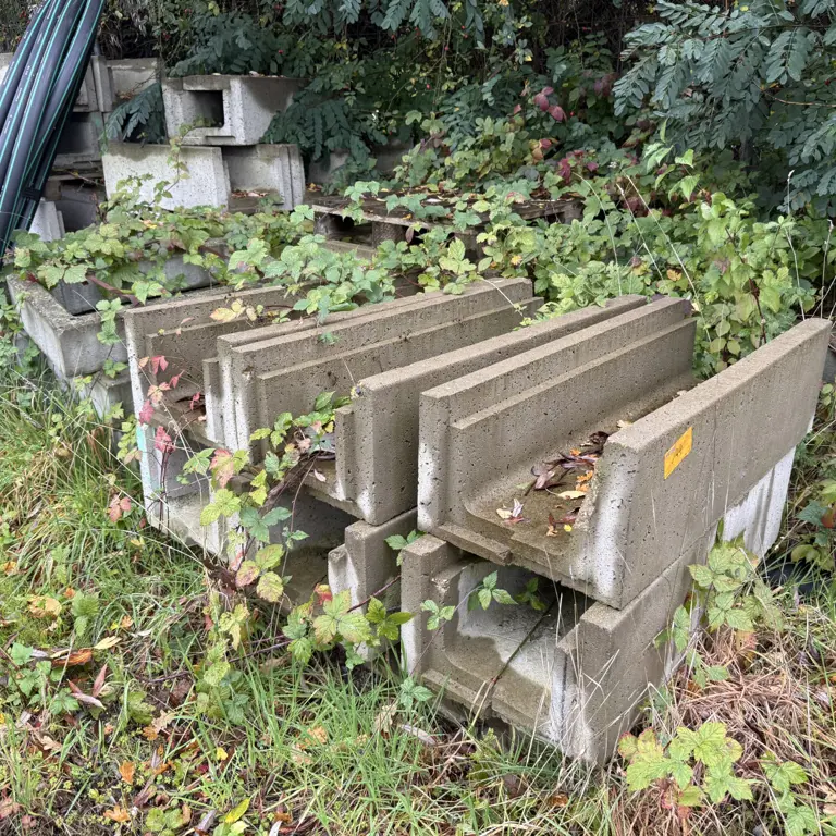 Item Concrete cable ducts