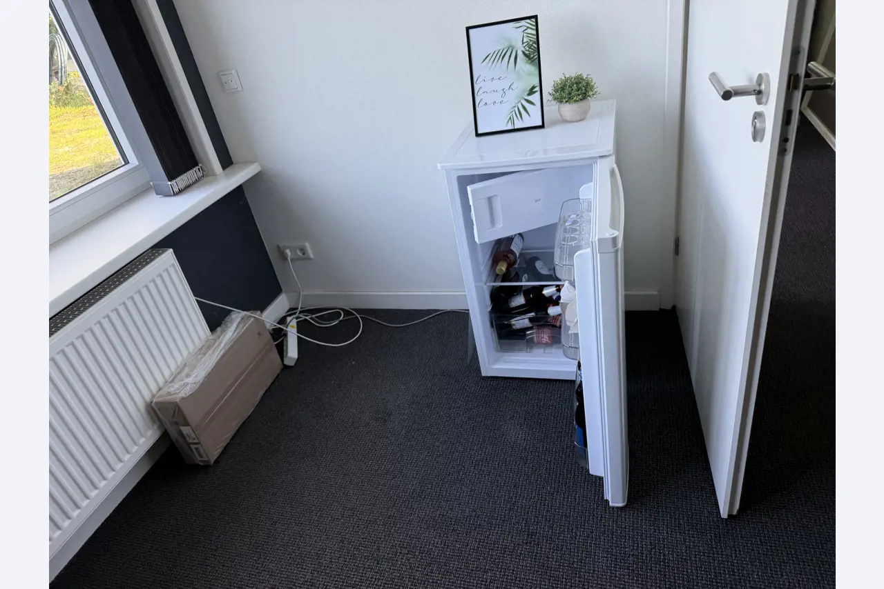 Workshop equipment and various accessories from the construction sector-4