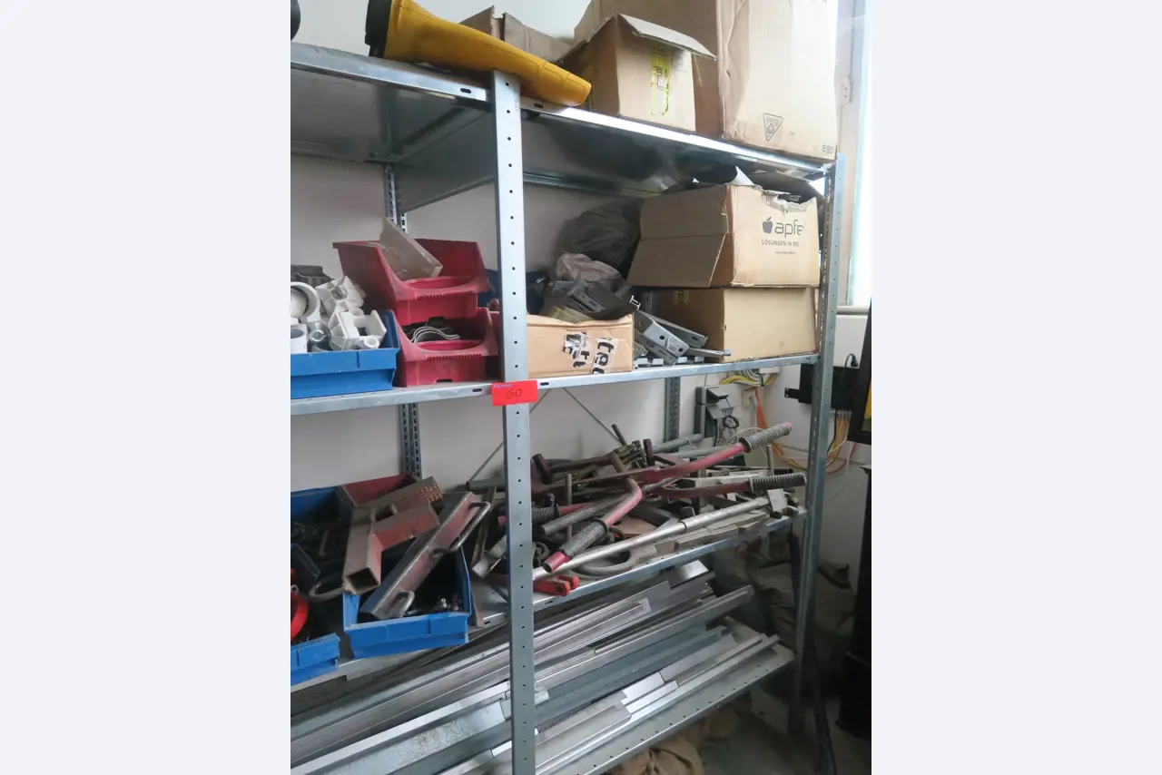 Werkplaatsuitrusting en diverse accessoires uit de bouwsector-4