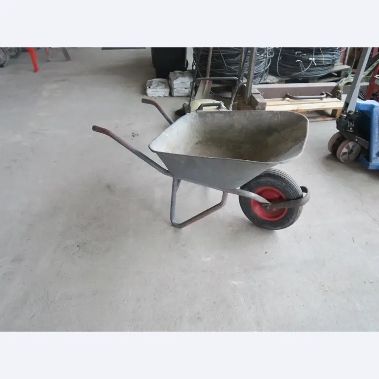 Workshop equipment and various accessories from the construction sector-1