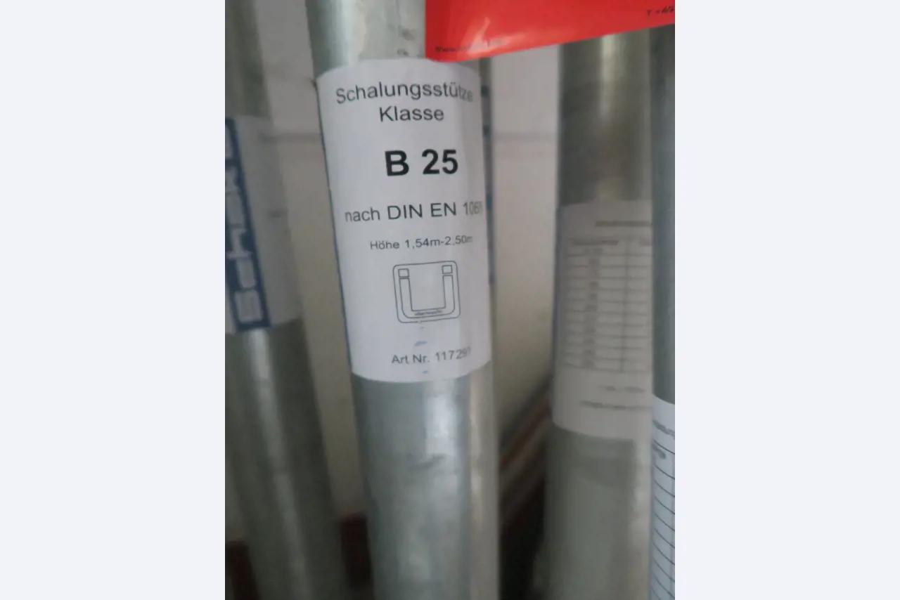 Workshop equipment and various accessories from the construction sector-2