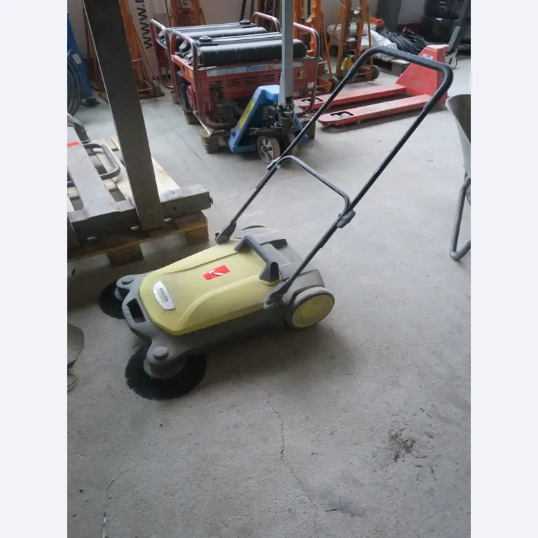 Workshop equipment and various accessories from the construction sector-1