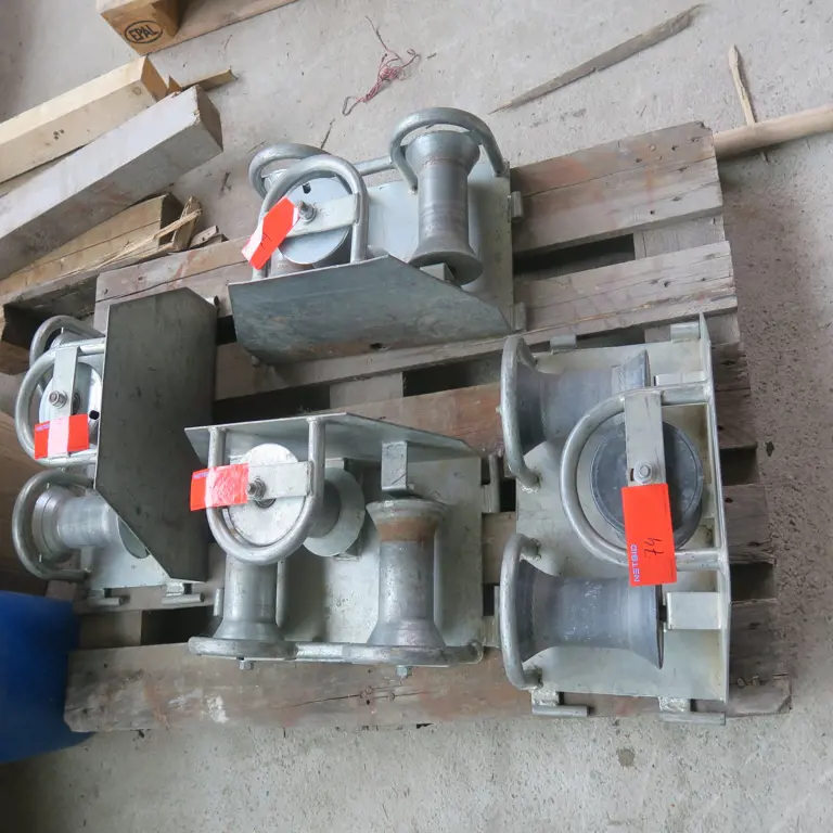 1 Posten Cable guides