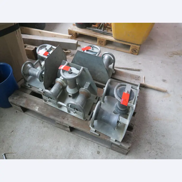 Dílenské vybavení a různé příslušenství z oblasti stavebnictví-2