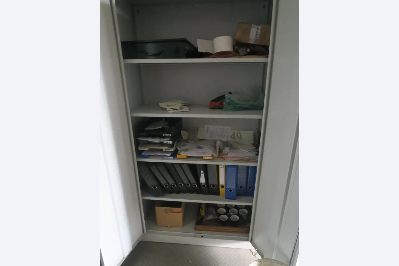 Werkplaatsuitrusting en diverse accessoires uit de bouwsector-8