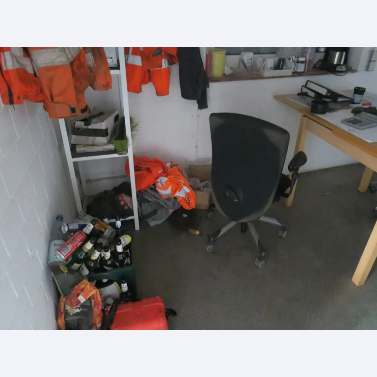 Werkplaatsuitrusting en diverse accessoires uit de bouwsector-11