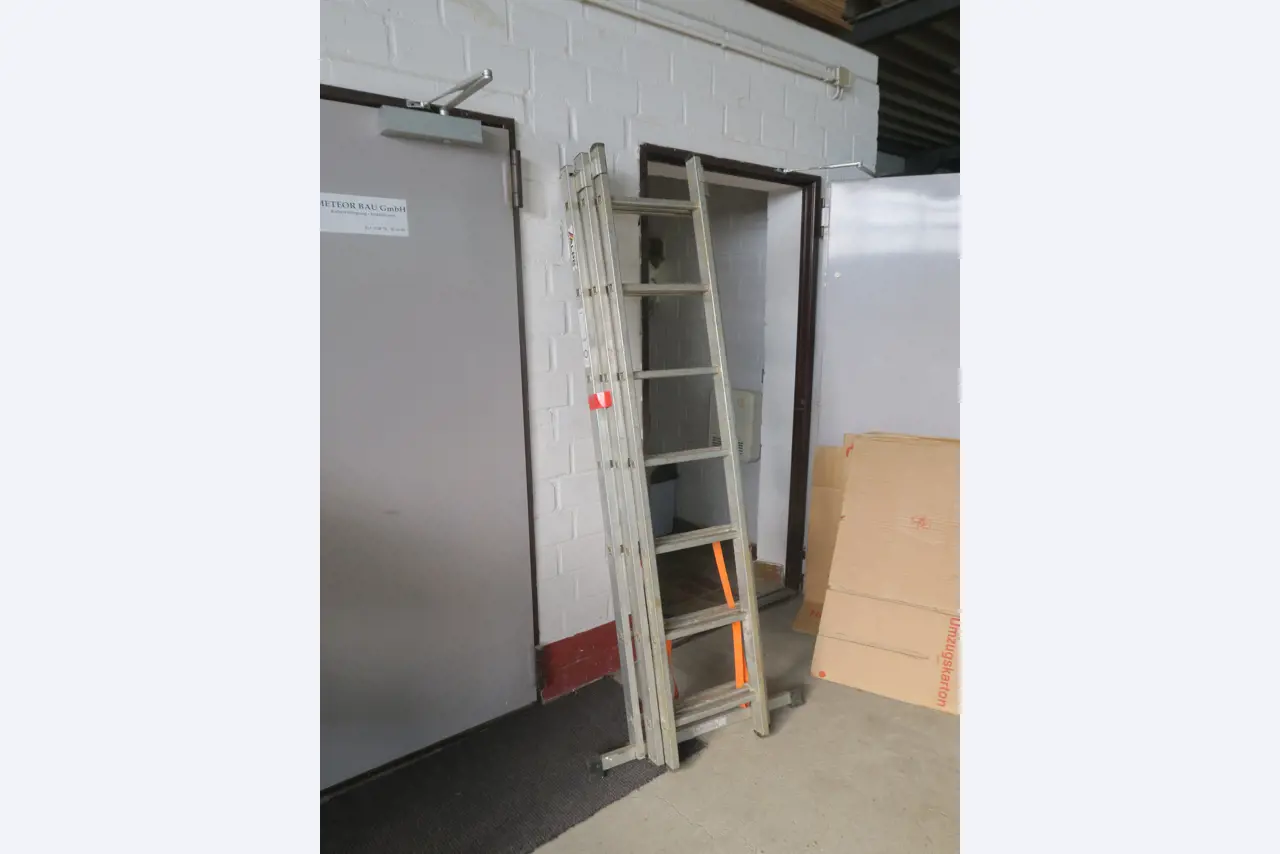 Werkplaatsuitrusting en diverse accessoires uit de bouwsector-1