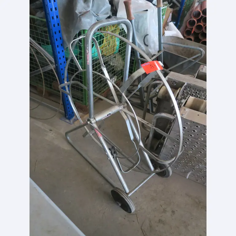 Workshop equipment and various accessories from the construction sector-1