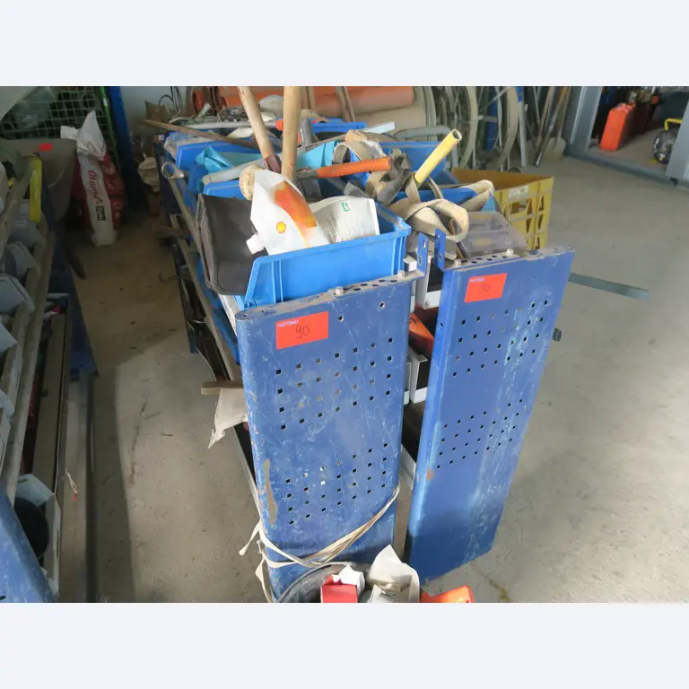 Werkplaatsuitrusting en diverse accessoires uit de bouwsector-4